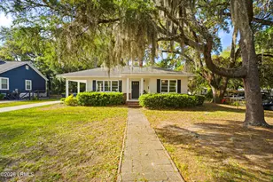1404 Laudonniere St, Beaufort, SC 29902 - Photo 1