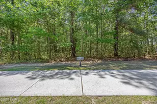 421 Hampton Lake Dr, Bluffton, SC 29910 - Photo 1