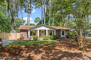 1813 Drayton Dr, Port Royal, SC 29935 - Photo 1