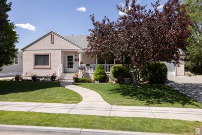 334 W Cnter St, Richfield, UT 84701 - Photo 1