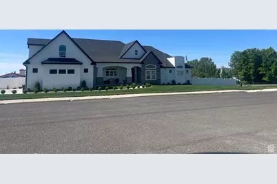 40 E 200 N, Castle Dale, UT 84513 - Photo 1