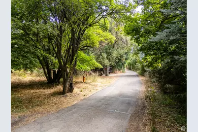 2312 E Walker Ln, Holladay, UT 84117 - Photo 1