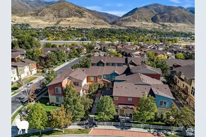 1138 N Shepard Creek Pkwy W #2, Farmington, UT 84025 - Photo 1