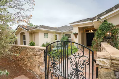 1151 W Bloomington Dr N, Bloomington, UT 84790 - Photo 1