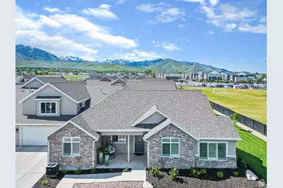931 N Brooke Ave #D, Tooele, UT 84074 - Photo 1