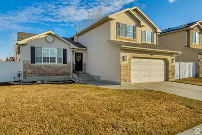 1068 W Fox Hollow Dr, North Salt Lake, UT 84054 - Photo 1