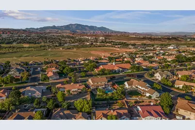 1070 E St James Pl, Saint George, UT 84790 - Photo 1