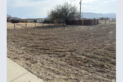 200 S Bowden Ln, Ferron, UT 84523 - Photo 1