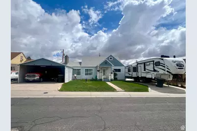 326 Carson Ave, East Carbon, UT 84520 - Photo 1