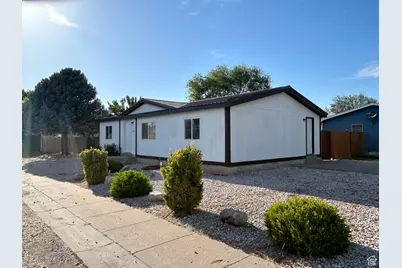 296 W Royal Oaks Dr, Ogden, UT 84404 - Photo 1