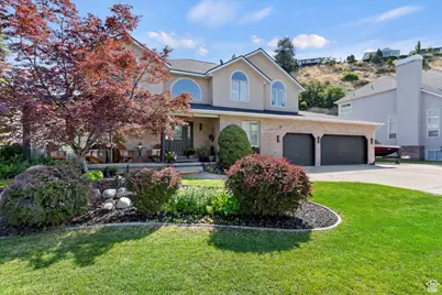 8697 Willow Green Cir, Sandy, UT 84093 - Photo 1