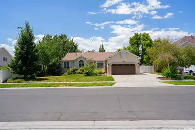 11686 S Mapleberry Ct, Draper, UT 84020 - Photo 1