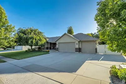 2170 S 175 E, Kaysville, UT 84037 - Photo 1