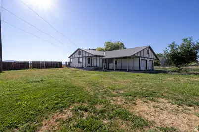 828 N 1500 E, Vernal, UT 84078 - Photo 1