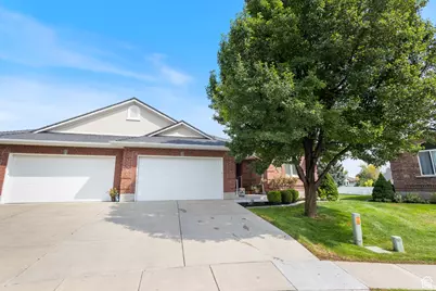 1763 W 1915 S, Syracuse, UT 84075 - Photo 1
