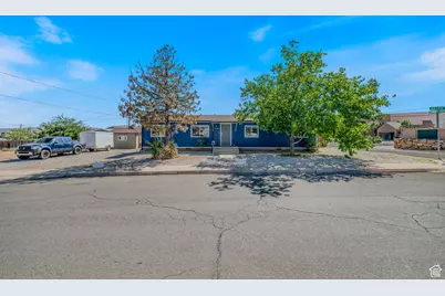524 E Bulloch St, Washington, UT 84780 - Photo 1