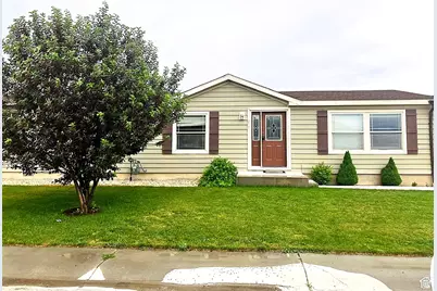 275 S Maple St, Wellington, UT 84542 - Photo 1