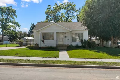 520 E Maple St, Clearfield, UT 84015 - Photo 1