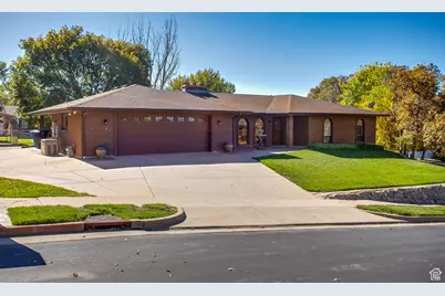 403 E Quail Run Rd N, Farmington, UT 84025 - Photo 1