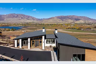 6858 E Summit Peak Cir, Huntsville, UT 84317 - Photo 1