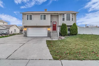 3718 S Lancashire Cir, West Valley, UT 84119 - Photo 1