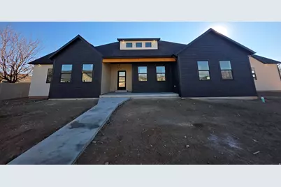 1205 W Grayhawk Loop, Roosevelt, UT 84066 - Photo 1