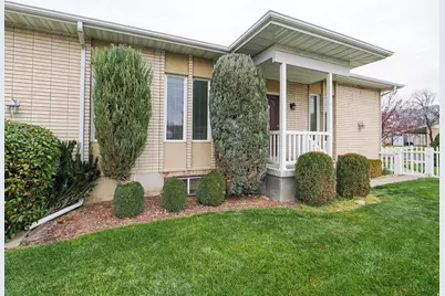 5586 S Brockway Dr, Salt Lake City, UT 84117 - Photo 1