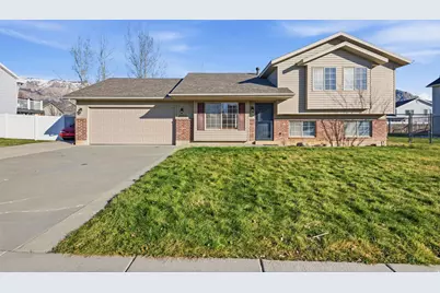 2352 N 375 W, Harrisville, UT 84414 - Photo 1