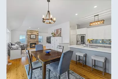 2522 S Scenic Dr E, Salt Lake City, UT 84109 - Photo 1