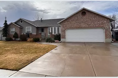 2555 W 650 N, West Point, UT 84015 - Photo 1