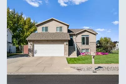 1643 N 2225 W, Clinton, UT 84015 - Photo 1