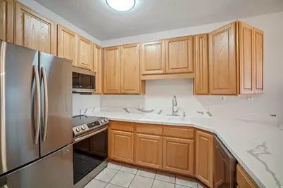 838 E South Temple Dr #303, Salt Lake City, UT 84102 - Photo 1