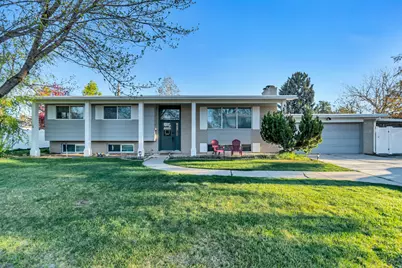 1697 E Bunkerhill Rd E, Holladay, UT 84117 - Photo 1