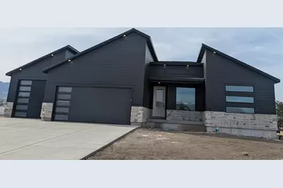 333 E Dutton Ct, Grantsville, UT 84029 - Photo 1