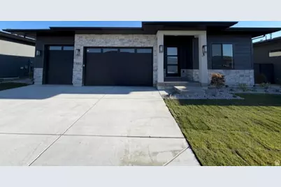 636 E Vandalay Ln S, Draper, UT 84020 - Photo 1