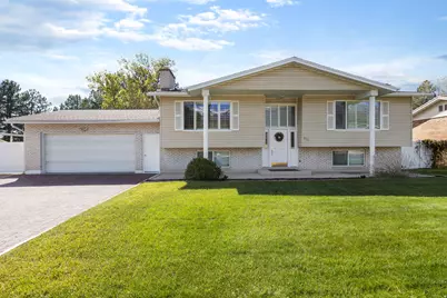 915 Aspen Way, Layton, UT 84040 - Photo 1