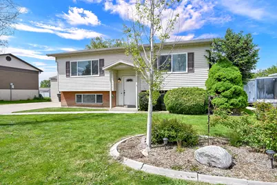 2101 N 700 W, Clinton, UT 84015 - Photo 1