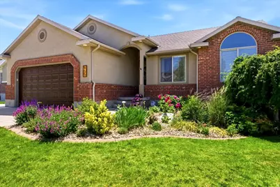 955 W 25 N, Clearfield, UT 84015 - Photo 1