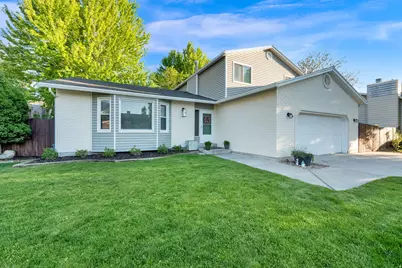 2098 E 10140 S, Sandy, UT 84092 - Photo 1