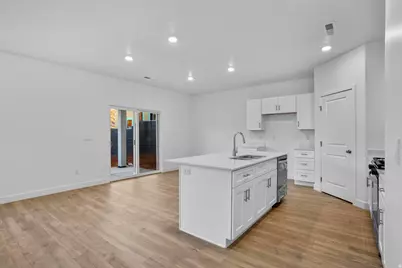 1886 S Queens Garden Dr, Washington, UT 84780 - Photo 1