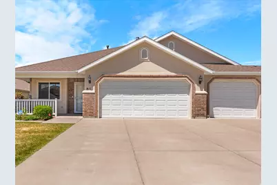 811 E 200 S, Layton, UT 84041 - Photo 1