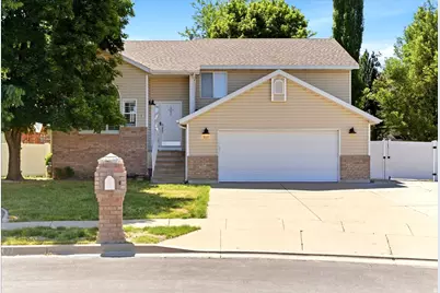 627 W Fremont Cir N, Centerville, UT 84014 - Photo 1