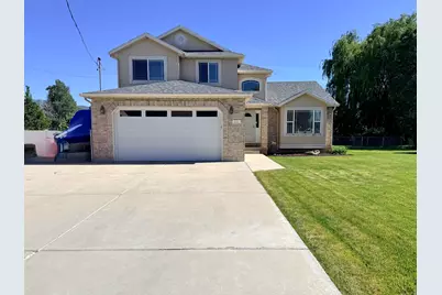 831 W Pages Ln, West Bountiful, UT 84087 - Photo 1