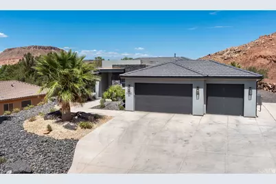 2095 S Franklin Dr, Washington, UT 84780 - Photo 1