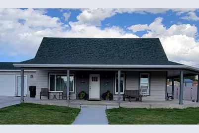 386 N 300 W, Mount Pleasant, UT 84647 - Photo 1