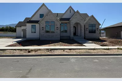 418 N Amber Ln W, Layton, UT 84041 - Photo 1