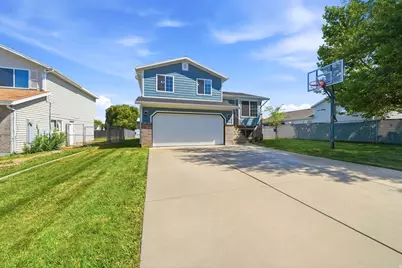 2432 W 1915 N, Clinton, UT 84015 - Photo 1