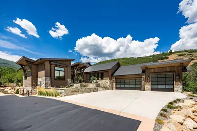 178 N Oakwood Cir, Springville, UT 84663 - Photo 1