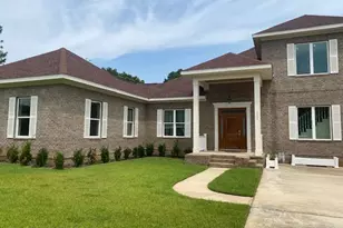 205 S Tee Dr, Fairhope, AL 36532 - Photo 2