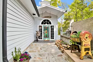 301 S School St, Fairhope, AL 36532 - Photo 2